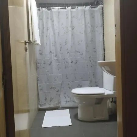 Apartamento En Urbanizacion De Lujo Con Piscina, Gimnasio Y Aparcamiento Gratis En La Zona